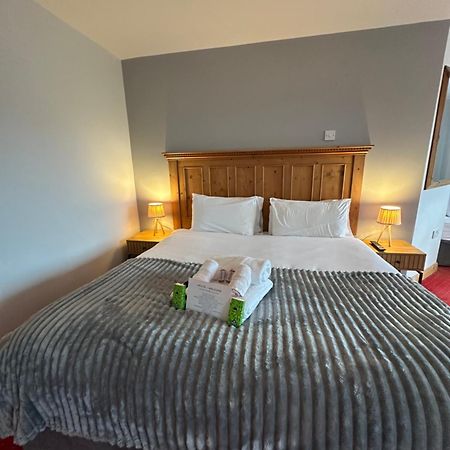 Dingle Marina Lodge Екстер'єр фото