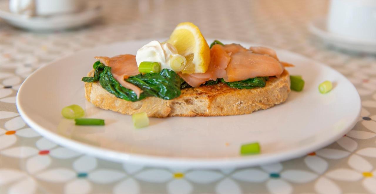 Dingle Marina Lodge Екстер'єр фото