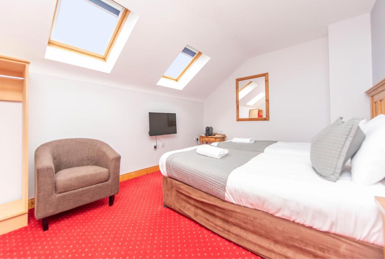 Dingle Marina Lodge Екстер'єр фото