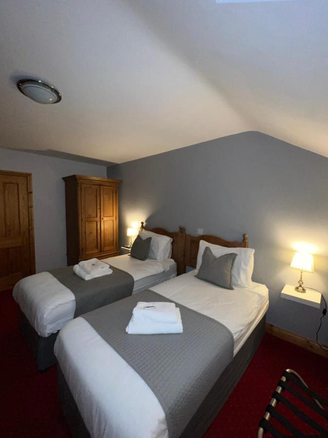 Dingle Marina Lodge Екстер'єр фото